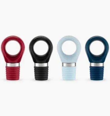 BOTTLE STOPPER WITH EASY PULL HANDLE